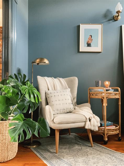 How to Create a Reading Nook in Your Living Room