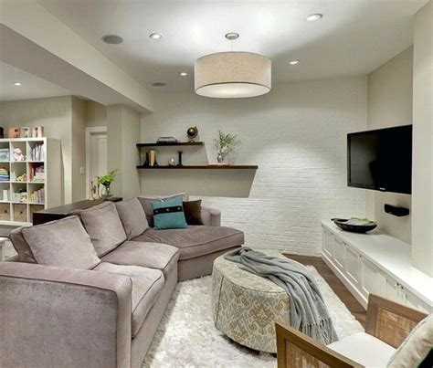 How to Decorate a Living Room with Low Ceilings