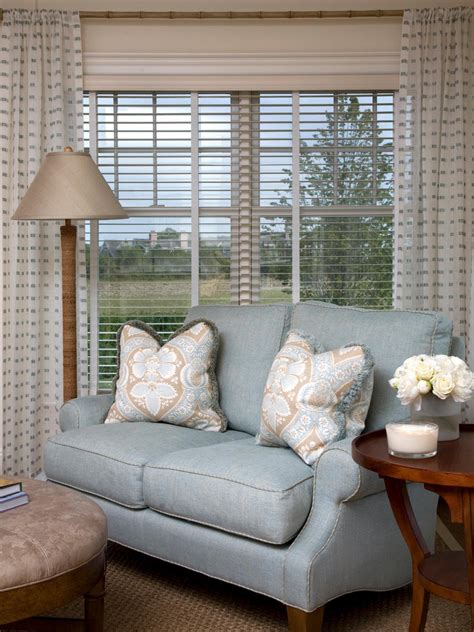 Living Room Window Treatment Ideas for Elegance